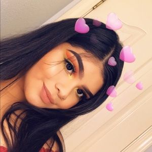 Meet your Posher, Leslie